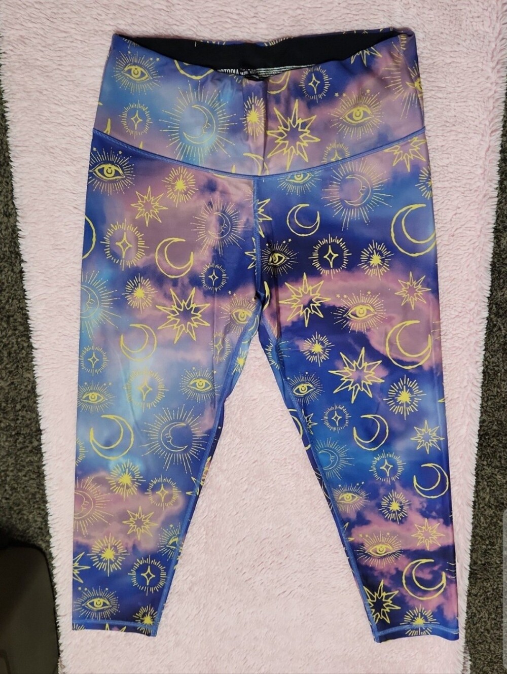 Victoria Sport XL Celestial Leggings